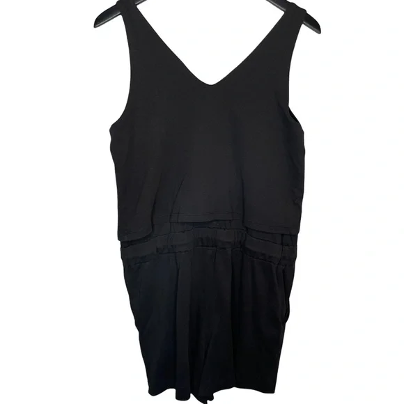 H by HALSTON STUDIO Black Sleeveless V-Neck Romper Small - Picture 6 of 8